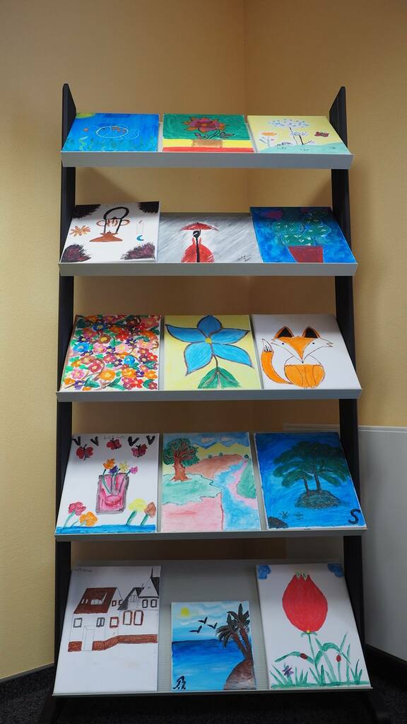 eine Auswahl der Bilder der geflüchteten Frauen.jpg