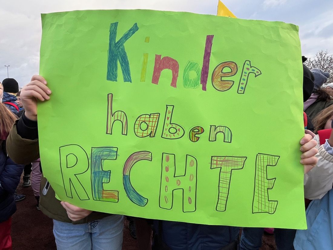 kinderrechtrosbach az4