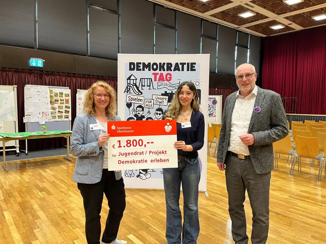 Demokratietag Spende Sparkasse Oberhessen AG